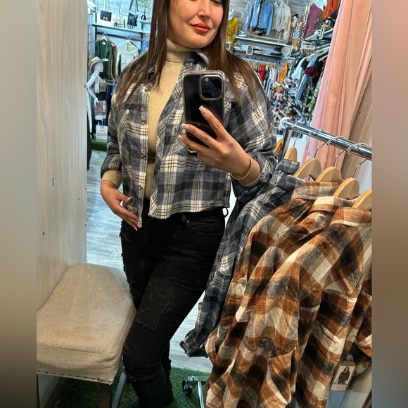 Beautiful jacket - Picture 2 of 9